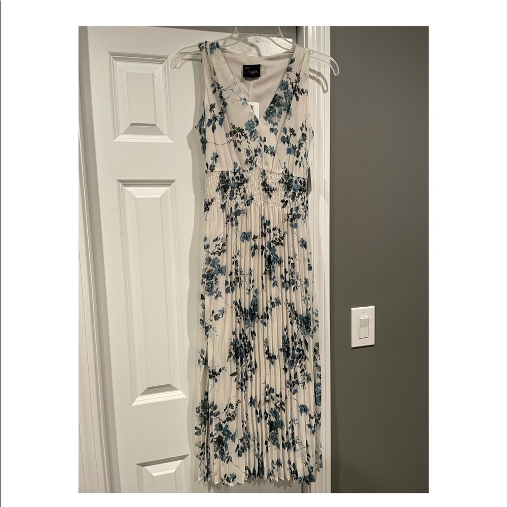 Blue Floral Pleated Midi Dress